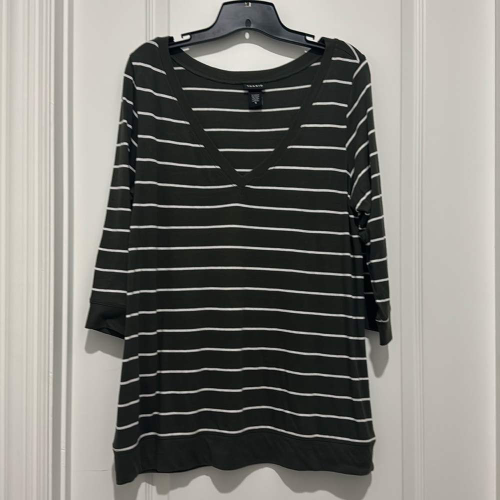 Women’s Torrid 3/4 sleeve olive green tee - size 0